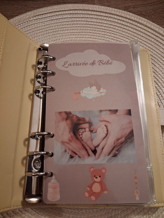 Classeur « L’arrivée de Bébé » format A6