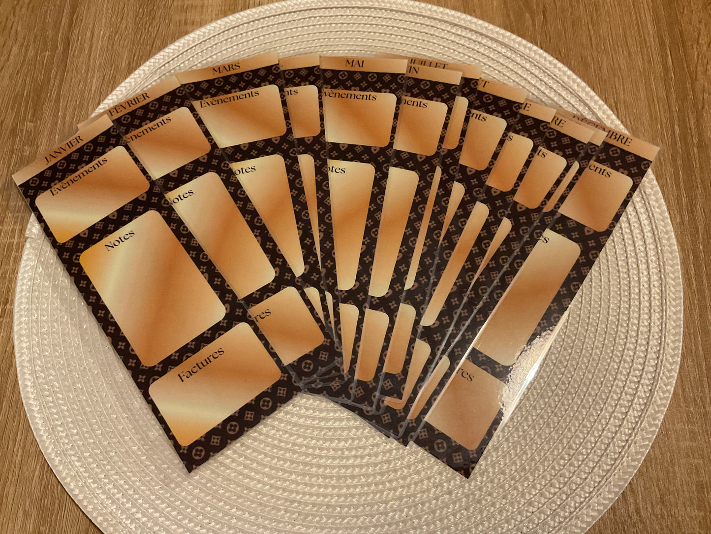 12 Intercalaires « Mois »pour budget planner .format A5